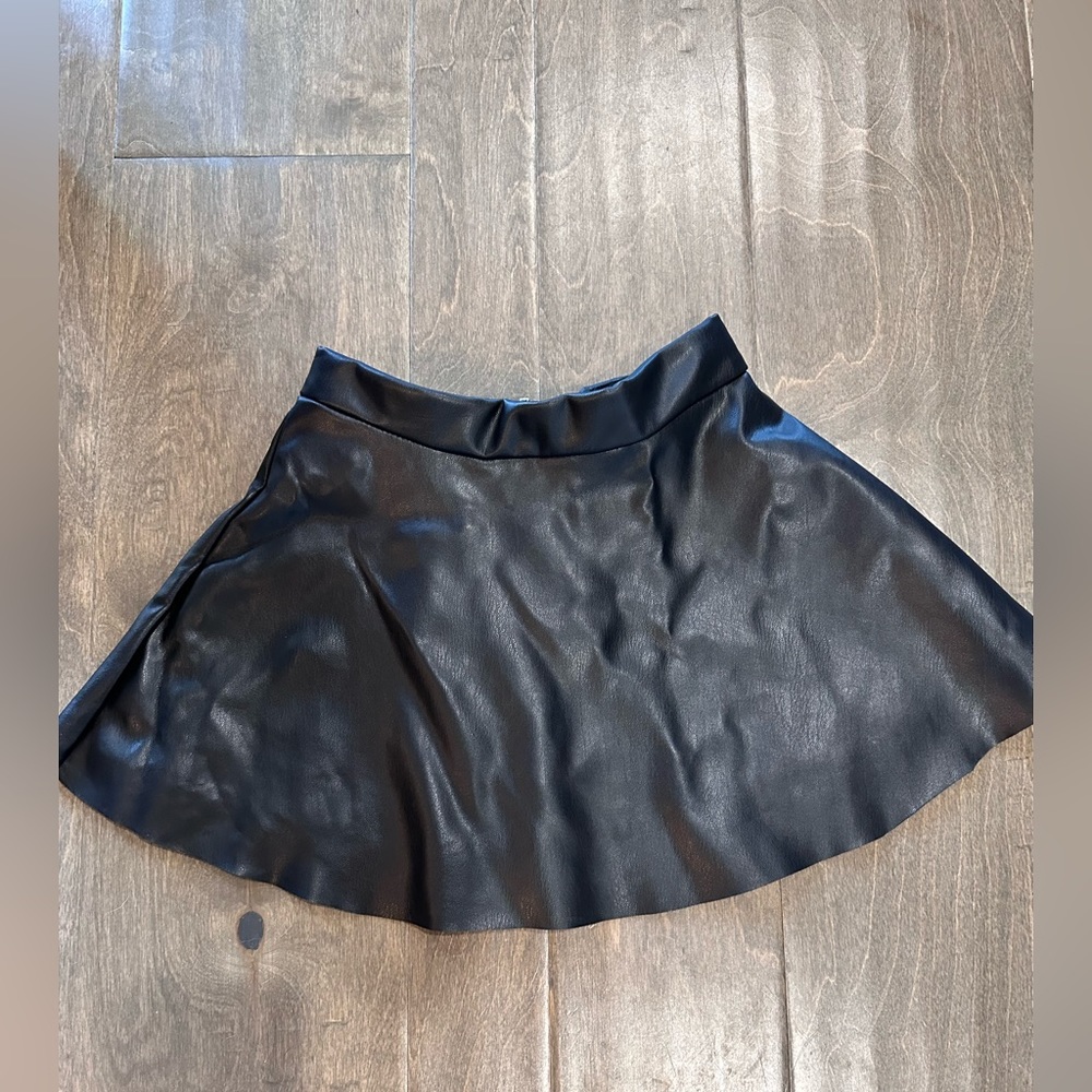 H&M faux leather black skirt girls size 5T — **runs large**